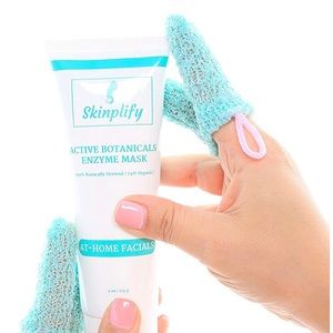 AT HOME FACIAL EXFOLIATING MASK